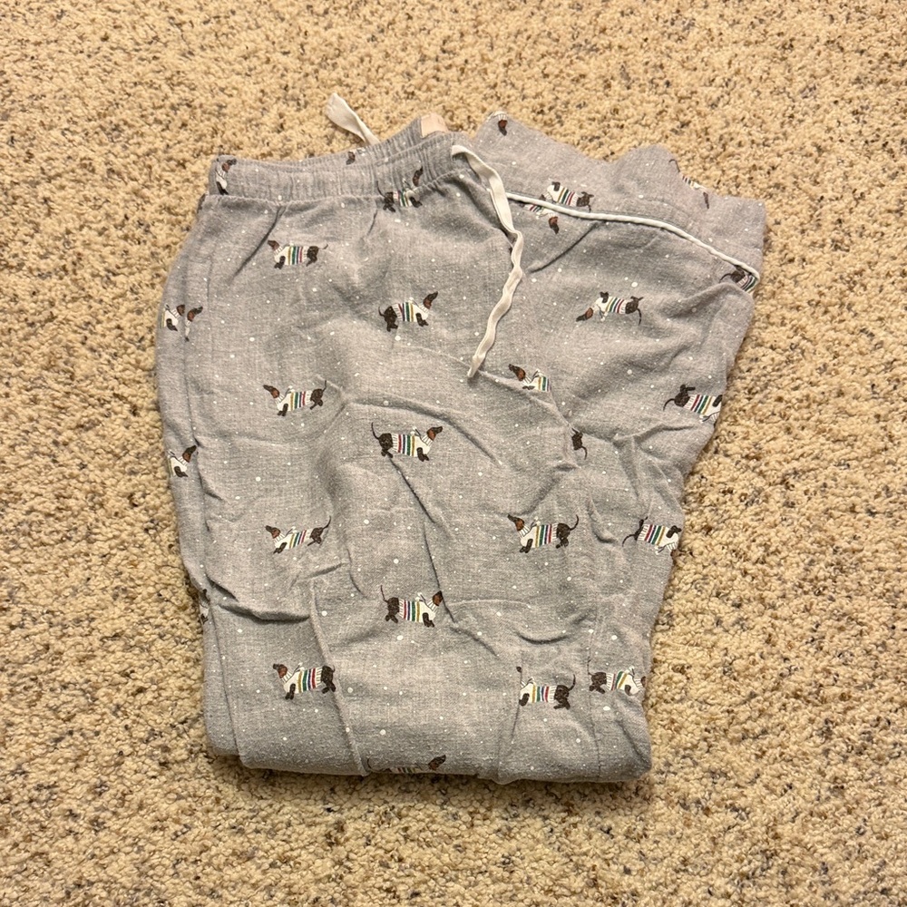 GAP Gray Pajama Pants with Winter Puppy Print